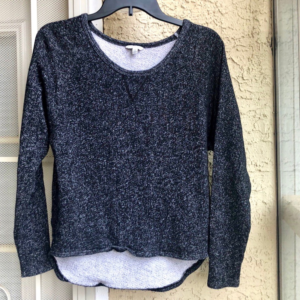 I love H81 black/gray hi lo sweater, small